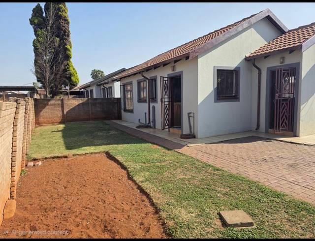 3 BEDROOM HOUSE FOR SALE IN THE ORCHARDS